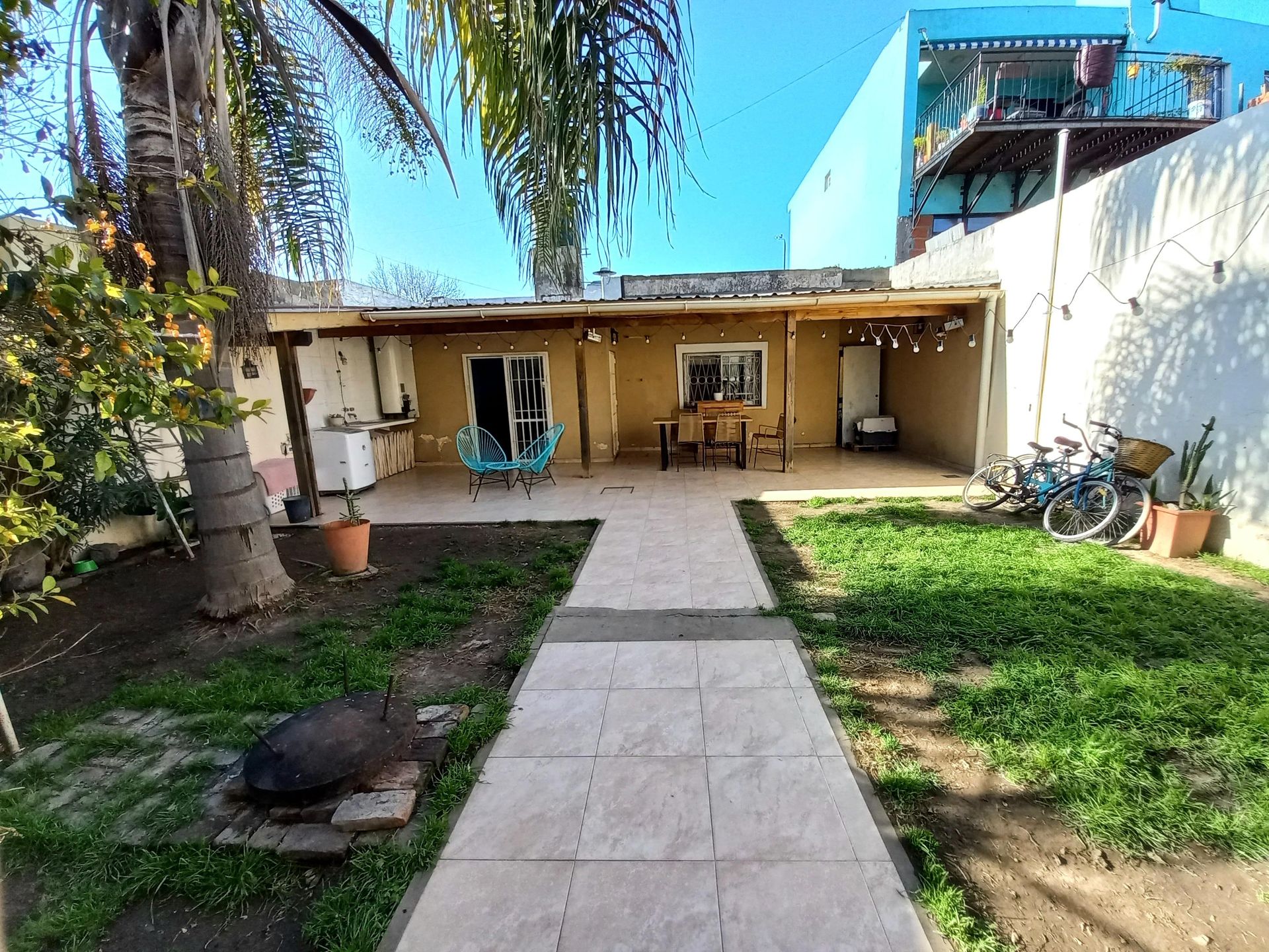 Venta Casa 3 ambientes con patio en Loma Hermosa