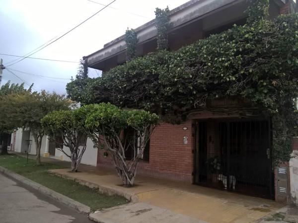 Casa en Venta - 3 dormitorios 2 baños - 250mts2 - San Nicolás De Los Arroyos