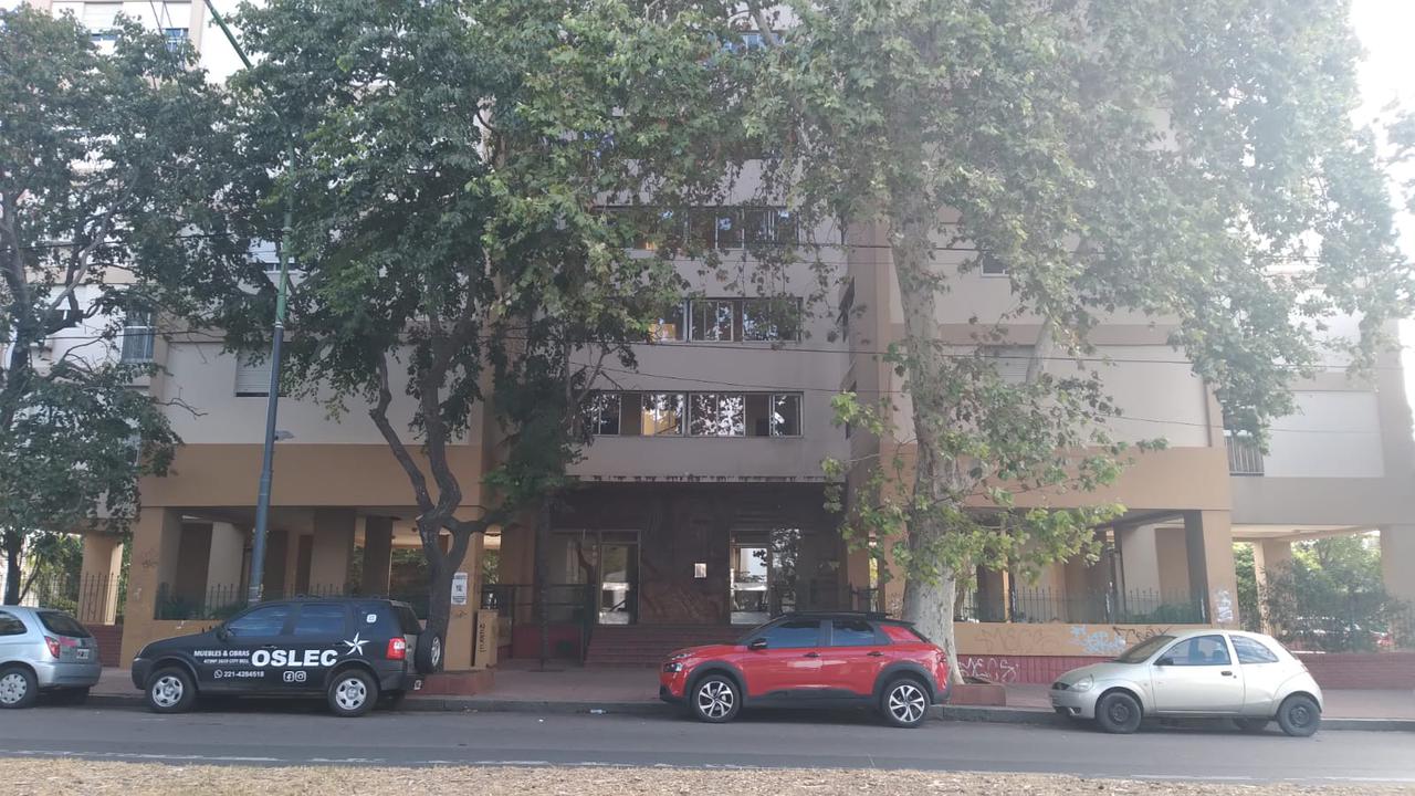 Departamento de 2 dormitorios en La Plata Diagonal 80 e/ 41 y 117 - Dacal Bienes Raíces