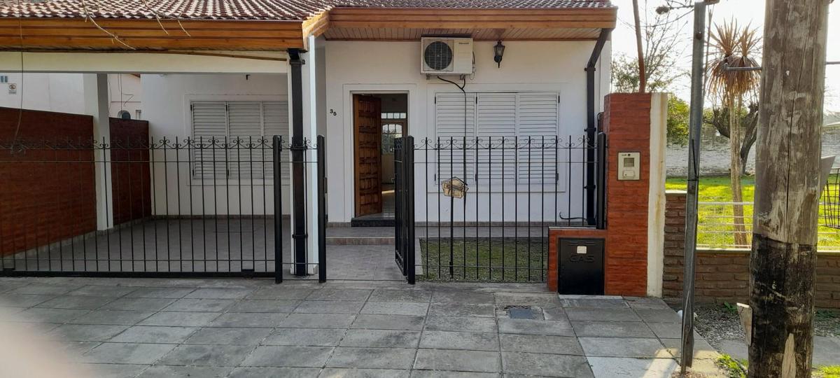 Casa de 4 ambientes en venta en Barrio Uno, Ezeiza