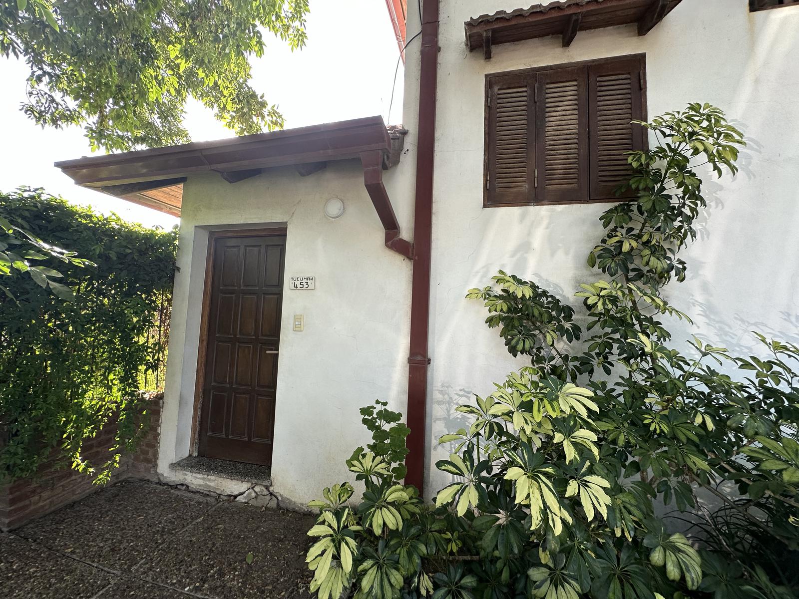 Casa en Artigas esquina Tucuman