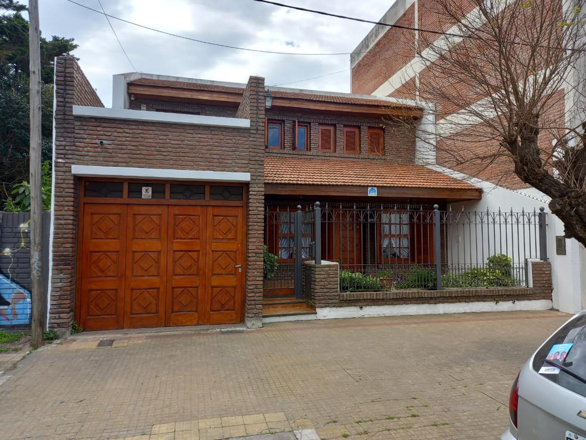 Casa venta La Plata