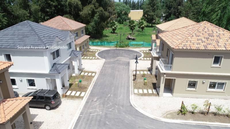 Excelente Duplex en venta  con Jardín en Liquidambar