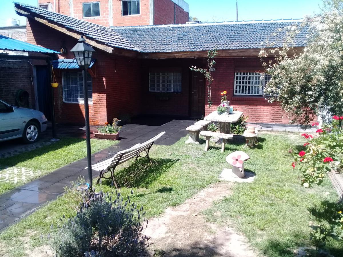 Casa - Seis Ambientes - Ayacucho 1200 - Merlo Sur