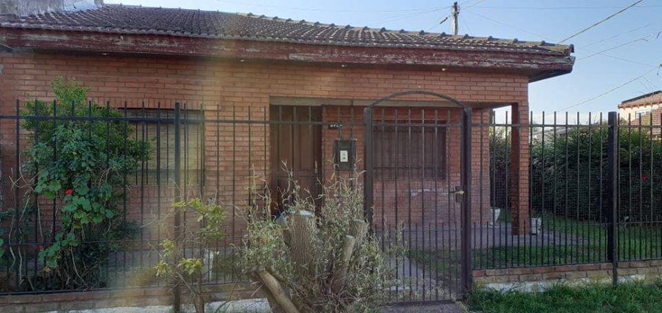 Casa en venta - 2 dormitorios 1 baño - 221mts2 - Abasto, La Plata