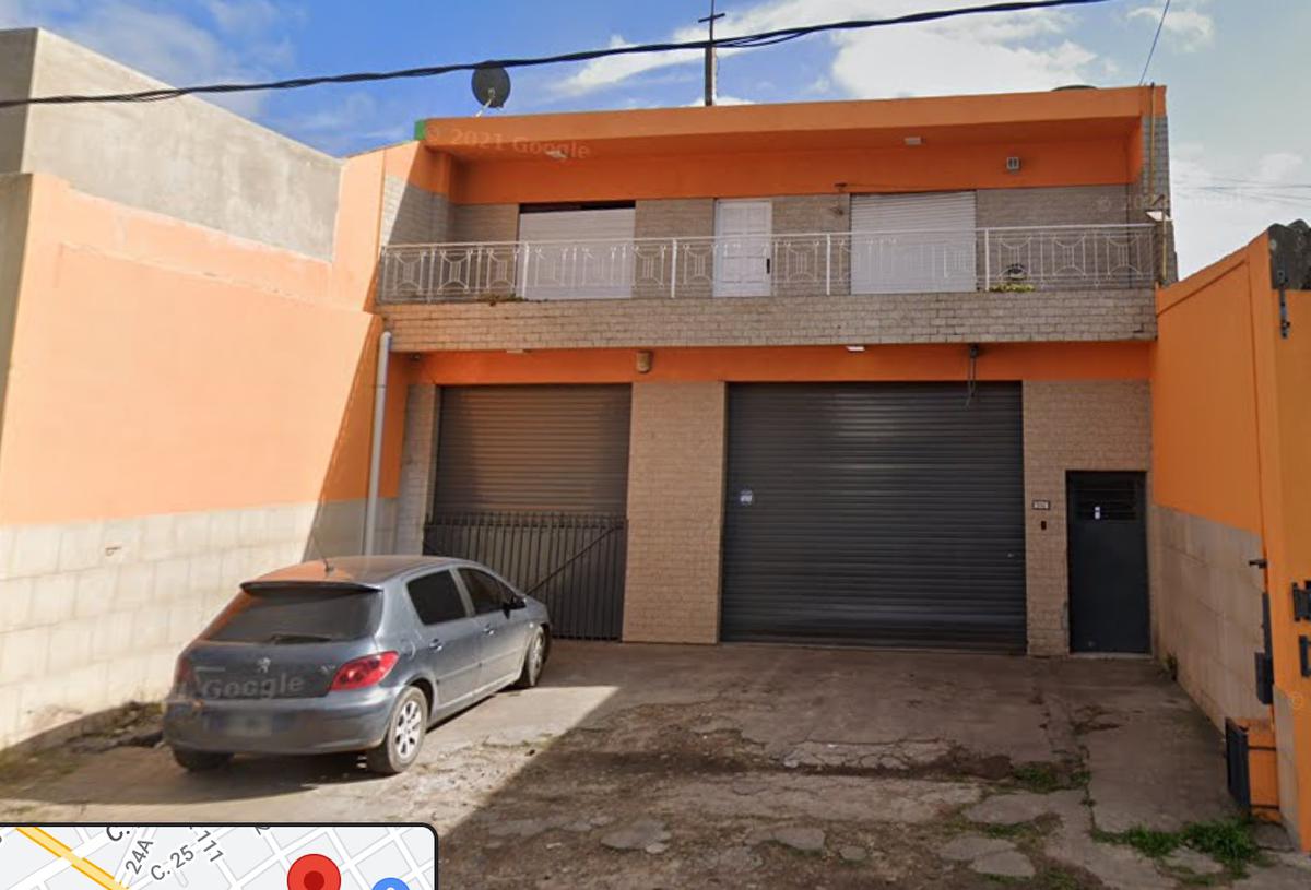 Casa con local-deposito en venta Berazategui