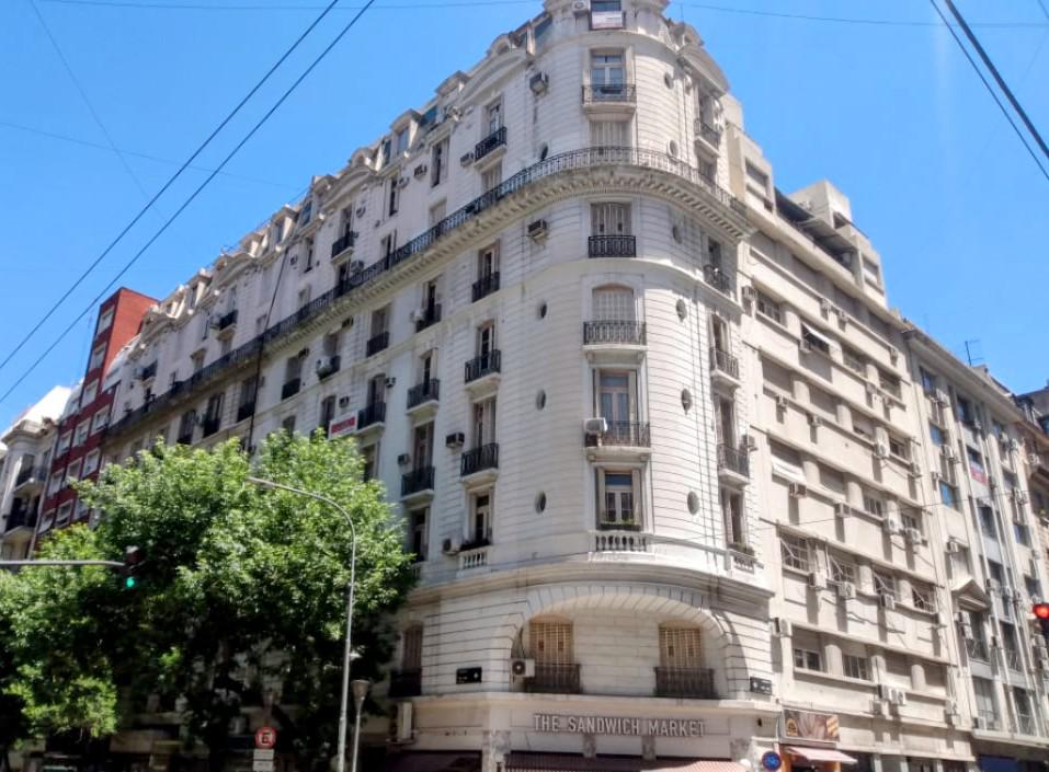 Uruguay 600 : Excelente oficina  Frente al Palacio de Tribunales