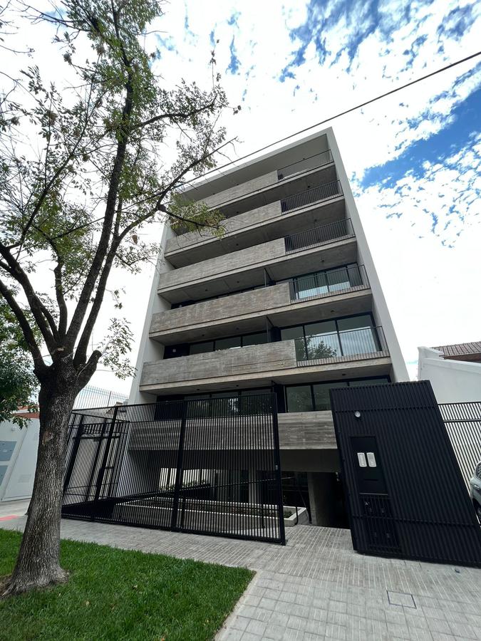 Moderno Departamento 2 ambientes con balcón a la venta- Ituzaingó